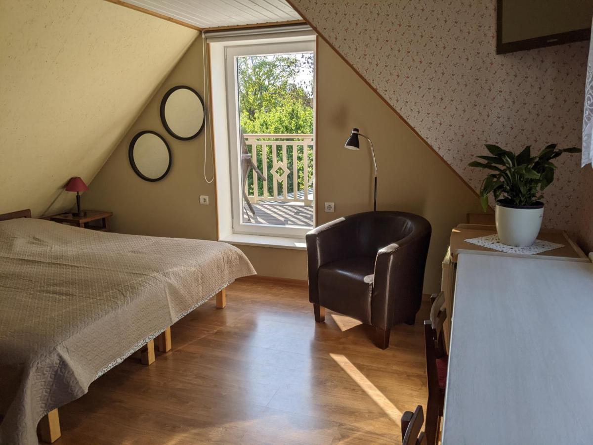 Paerna Guesthouse & Apartments Kuressaare Exterior foto